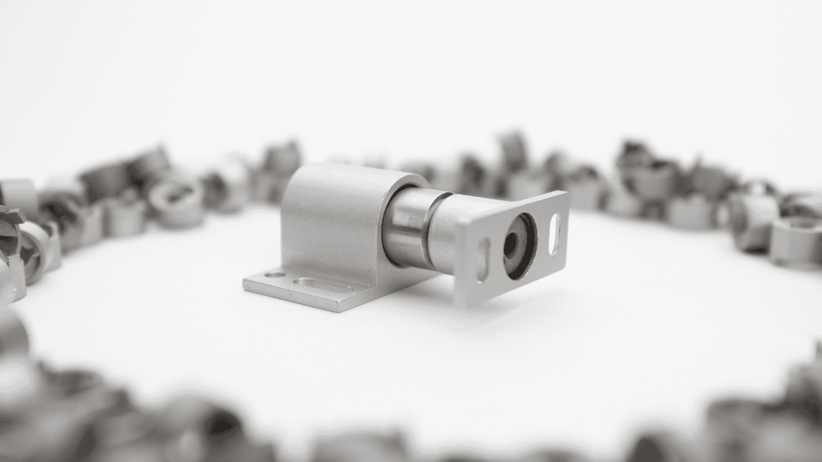 Bridge Production: Fast, Tooling-Free Manufacturing for 2025 Supply Chain Disruptions